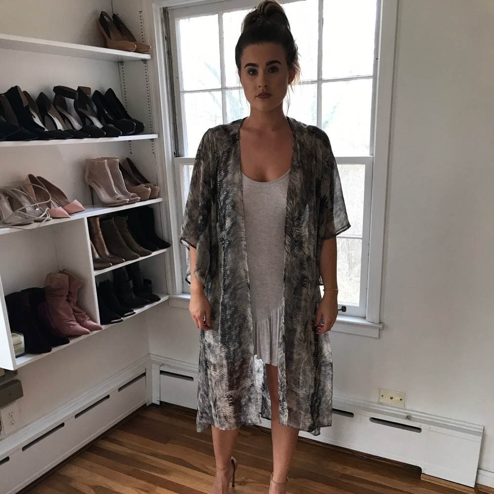 ASTR kimono